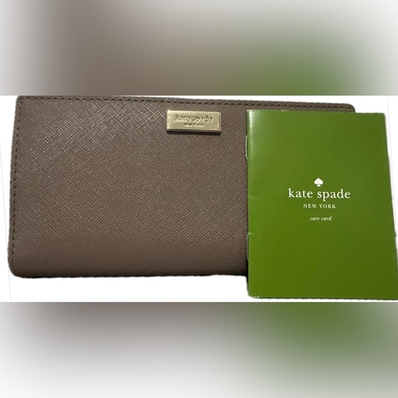 kate spade Handbags - Kate Spade Wallet in Dusk Cityscape